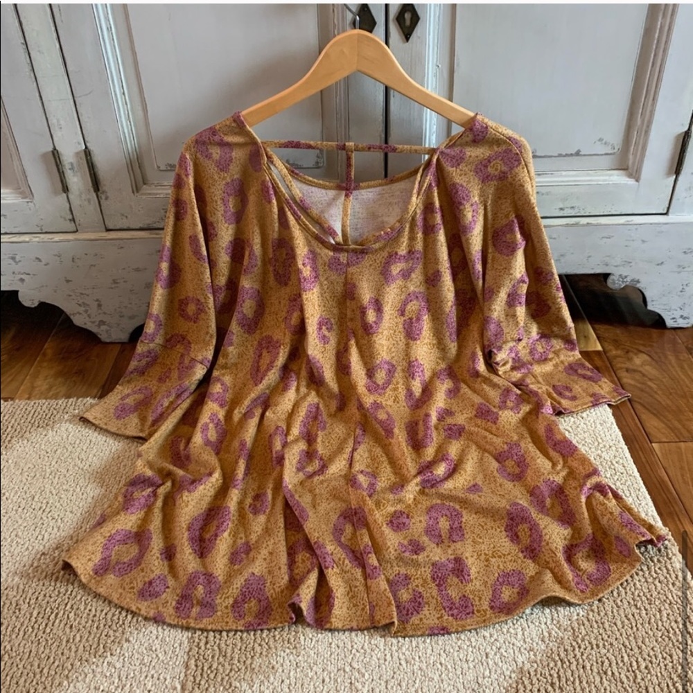 Last! Figleaffashion leopard print knit blouse - Picture 5 of 5